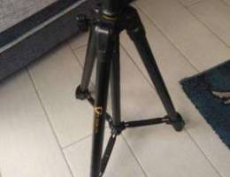 Urgent! Tripod for sale! Only today!