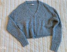 Womanâ€™s Hollister knitted sweaters