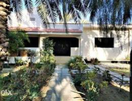 4 BH Villa, Large green Garden, Compound