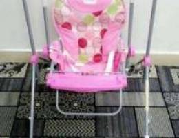 A foldable baby swing. Excellent cindition...