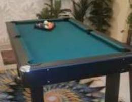 6 foot Pool table with 4 cues and holder