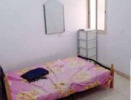 Room sharing in 2 bedroom flat