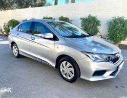 2020 Honda city 3000 km only run Under war...