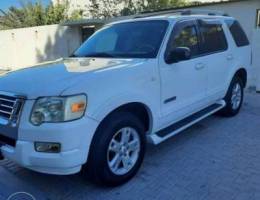 Ford explorer in excellent condition