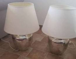 2 lamps