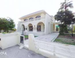 Spacious Villa with Private Garden, Banana...