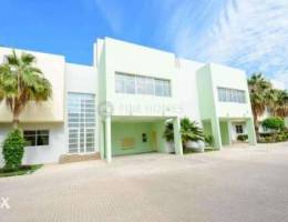 Bright & Spacious All Inclusive Compound V...