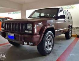 Classic Jeep Cherokee XJ 2000 negotiable