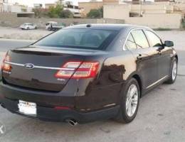 Ford taurus SEL 2013 excellent condition