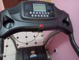 Heavy duty treadmill