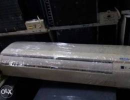 Pearl 2 ton very good condition split unit...