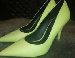 Woman's shoes size 41