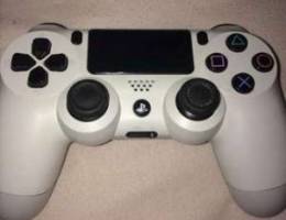 PS4 Original controller in perfect conditi...