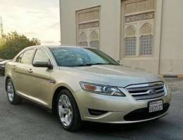 Ford Taurus 2011 excellent condition low m...