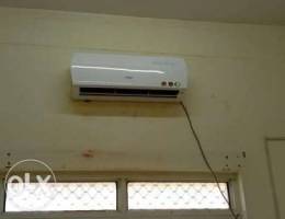 1.5 ton AC sal in good condition chill coo...