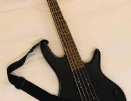 Ibanez Gio 5 strings Bass Guitar