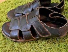 Reef land sandals size 44 fit for 43 also