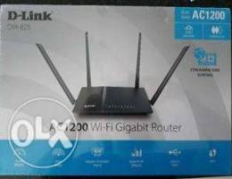 Dlink AC1200 Wi-Fi Gigabit Router DIR-825