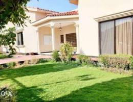 Spacious 4br Villa in Popular Compound wit...