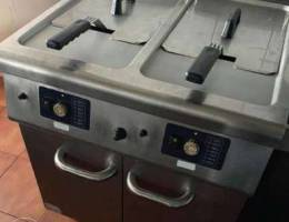 Gas fryer cabinet 2 basin ( For sale ) Ger...