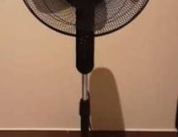 Standing fan with remote