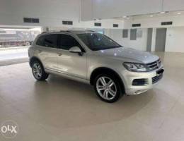 Volkswagen Touareg 2015 (Gold)