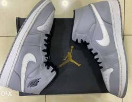 Nike Air Jordan 1 Mid Wolf Grey