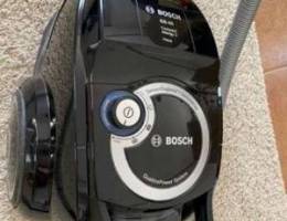 Bosch GS40 Vacuum Cleaner - black