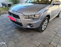 Mitsubishi Outlander (Full option)