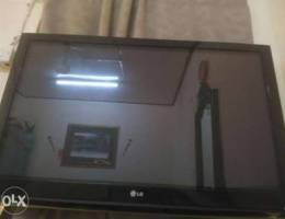 LG big tv good working