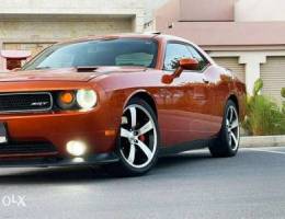 Dodge challenger Srt8