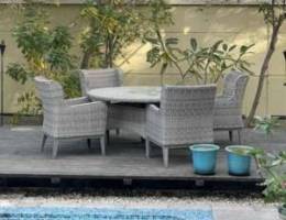 top quality rattan garden table and chairs