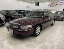 2011 Lincoln town car in excellent conditi...