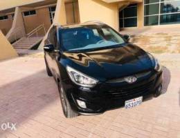 Hyundai Tuscan 2014 bahrain agency Low mil...