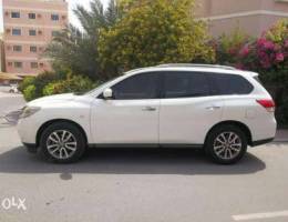 Nissan pathfinder SL 2015