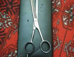 Thinning scissors