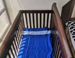 0-4 year old baby crib for sale