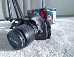 Canon EOS REBELT3i/600D