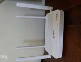 Huawei router , very clean with all origin...