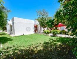 Tropical Garden Included 3 Bed Villa , Bud...