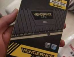 corsair vengeance 16 gb ram 3200MHs