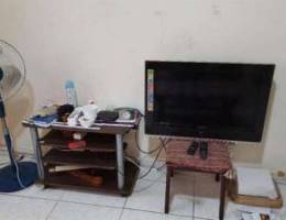 LCD 32" TV with trolley