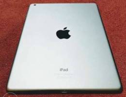 Apple iPad 5th generation 32gb Like New