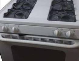 GE White color oven and stove range