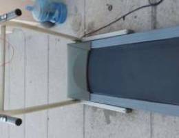 heavyvduty treadmill 2.5 hp 130kg can carr...