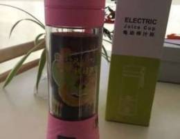 BRAND NEW portable electric juice cup (ble...