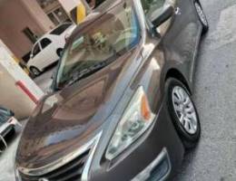 Nissan altima 2013 model in excellent cond...