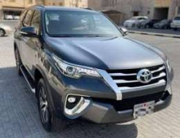 Toyota Fortuner V6 2016 FULL OPTION SRS