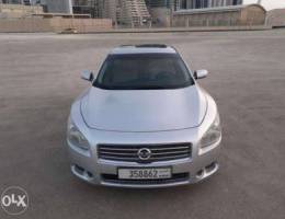 Maxima very low mileage 75000km only clean...