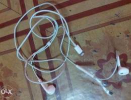 I want to sell my earphone